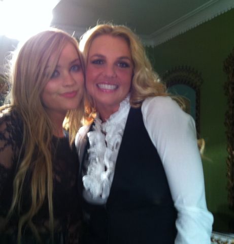 Britney Spears - "De Telegraaf" mini interview.