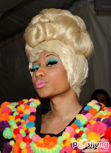 Carolina Herrera - Front Row - Spring 2012 Mercedes-Benz Fashion Week