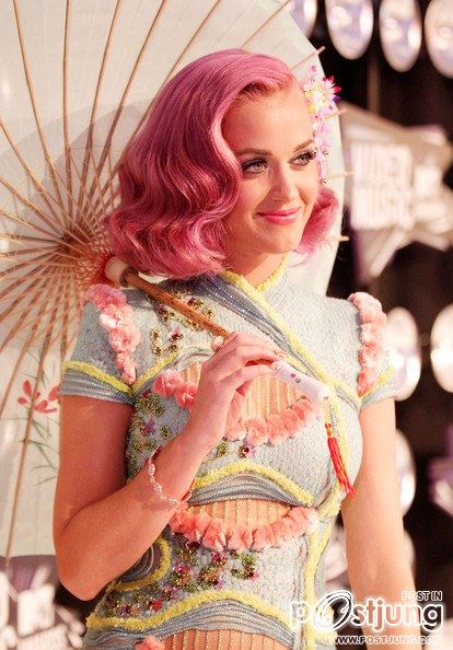 Katy Perry AT MTV Video Music Awards 2011