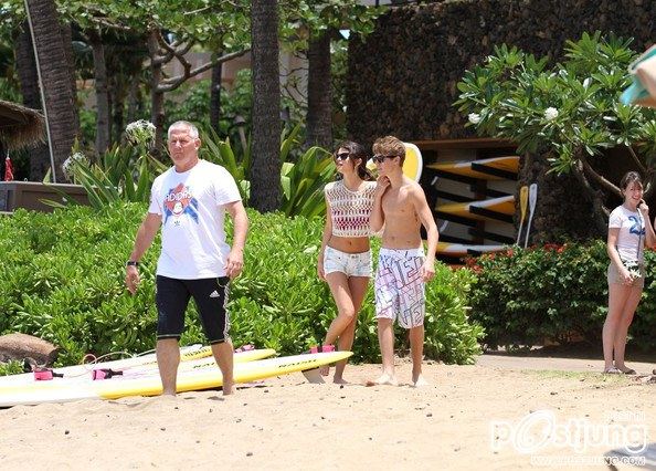 Selena Gomez and Justin Bieber in Hawaii