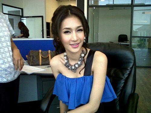 เนย โชติกา นางร้ายหน้าสวย