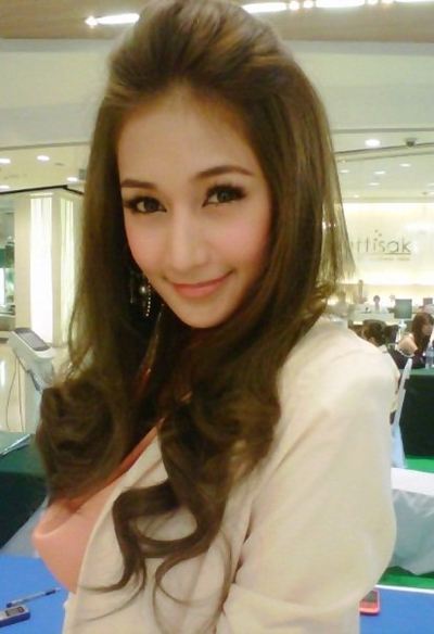 เนย โชติกา นางร้ายหน้าสวย