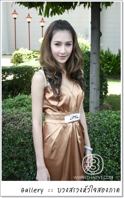 เนย โชติกา นางร้ายหน้าสวย