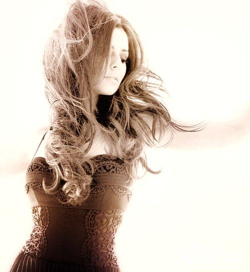 Cherly Cole นักร้องสาวความงามระดับนางงาม