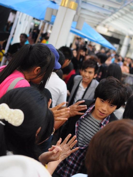 [AF8] ต้น แพรว คชา @ งาน Nine Entertain Birthday Festivel