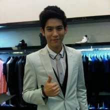 พอร์ช ศรัณ ใส่เวอซาเช่ ไปงานศิลปะ