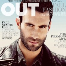 Adam Levine แห่งวง Maroon 5 อวดหุ่นล่ำๆเอาใจแฟนคลับบนนิตยสาร OUT ฉบับล่าสุด!Posted by The Killerz