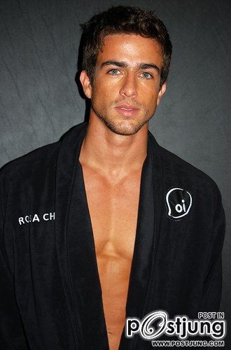 หนุ่มหุ่นดีมากมาย