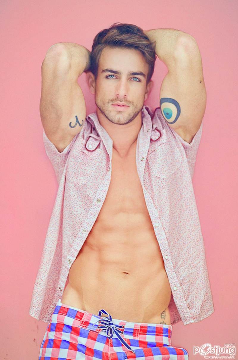 หนุ่มหุ่นดีมากมาย