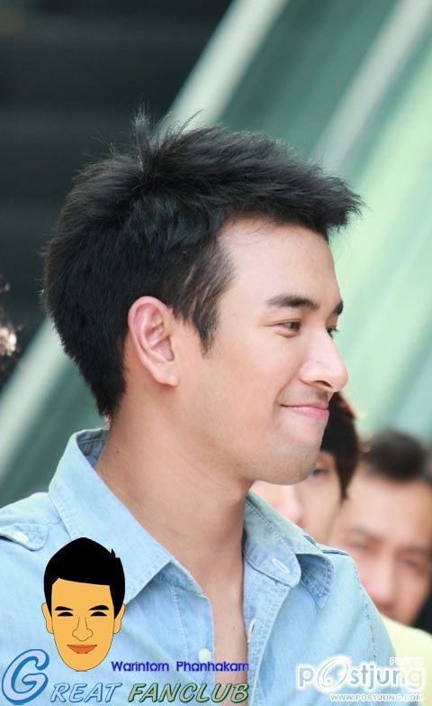 รอยยิ้มกับสายตาที่คุณหลงใหล