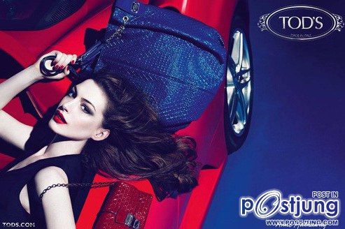 กระเป๋า Signature รุ่นใหม่ของ Tod's ที่ได้ Anne Hathaway เป็นพรีเซนเตอร์