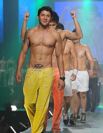 Philippines : Cosmo Bachelor Bash 2011