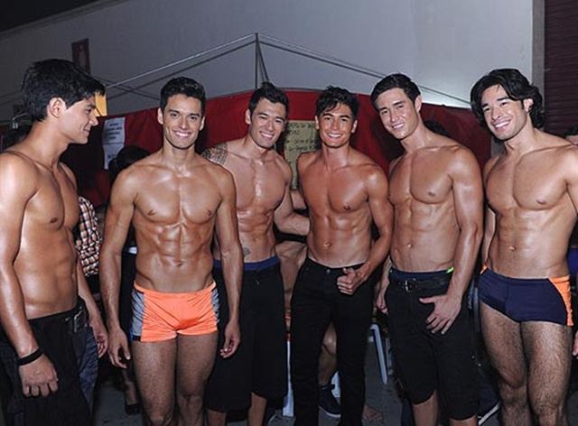 Philippines : Cosmo Bachelor Bash 2011