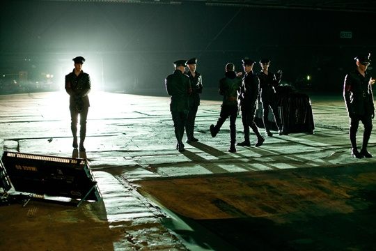 ภาพเบื้องหลังสวยๆจากกองถ่าย MV : Alejandro – Lady GaGa!!