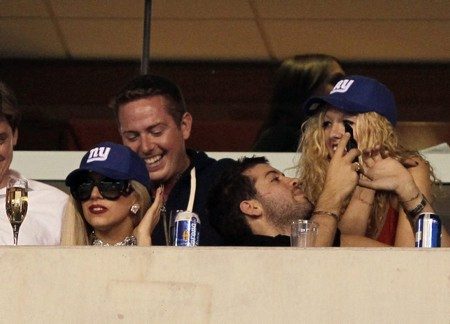 Lady Gaga นั่งชมกีฬาชิลๆที่ New York Giants Game!