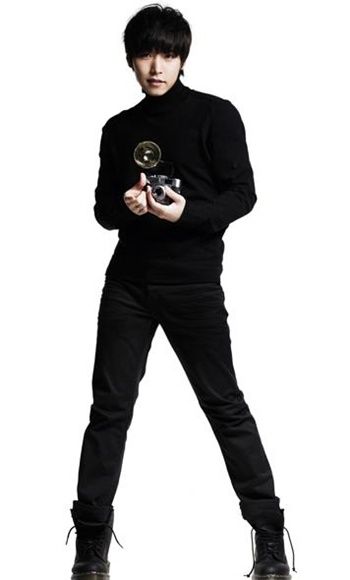 Super Junior's 5th repackage album "A-CHA"