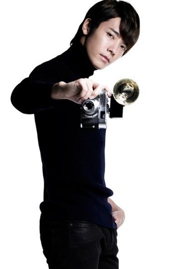 Super Junior's 5th repackage album "A-CHA"