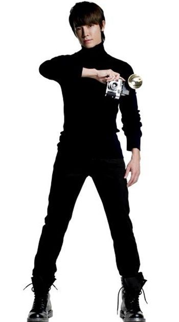 Super Junior's 5th repackage album "A-CHA"