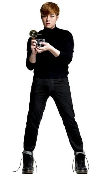 Super Junior's 5th repackage album "A-CHA"