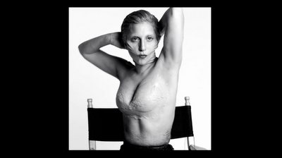 Lady Gaga -  HAUS OF &Uuml; ft. Y&Uuml;YI  เงือก สาว ถ่าย แบบ