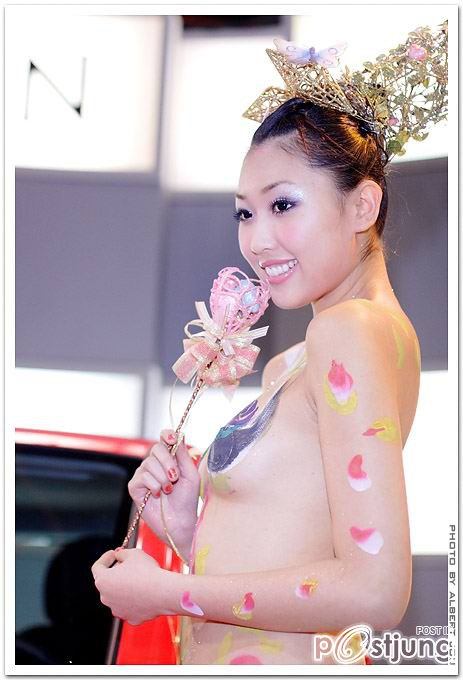 พริตตี้..ไม่ได้มีดีแค่สวย