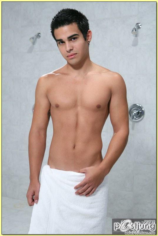 หล่อ-เข้ม-เต็มเหนี่ยว