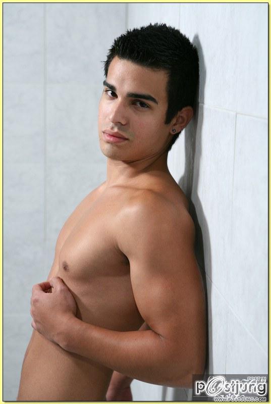 หล่อ-เข้ม-เต็มเหนี่ยว