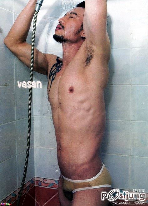 อยากช่วยหนุ่มๆอาบน้ำ