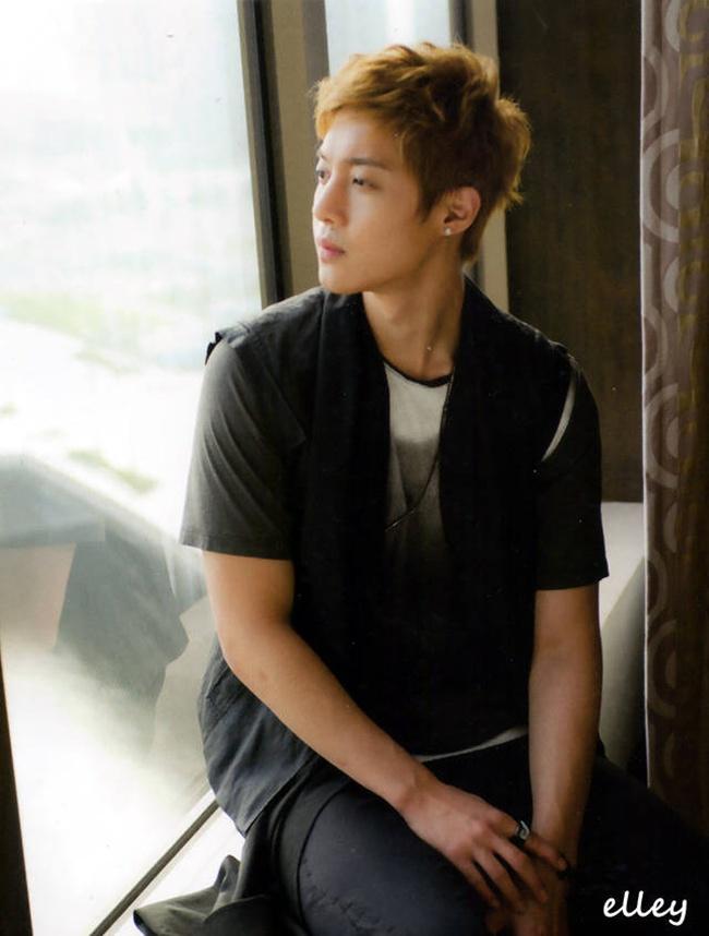 Kim Hyun Joong feature on two Japanese Magazine