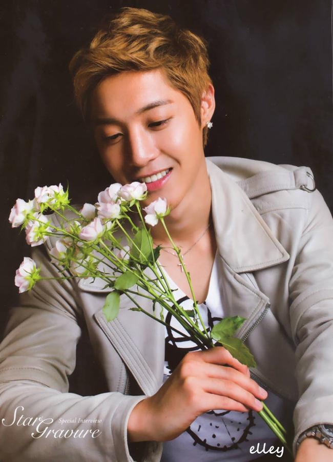 Kim Hyun Joong feature on two Japanese Magazine