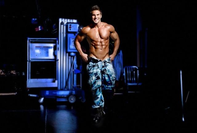 หนุ่มๆ Chippendales