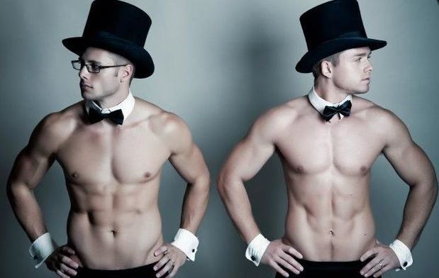 หนุ่มเซ็็็กซี่กับสูทโบว์หูกระต่าย