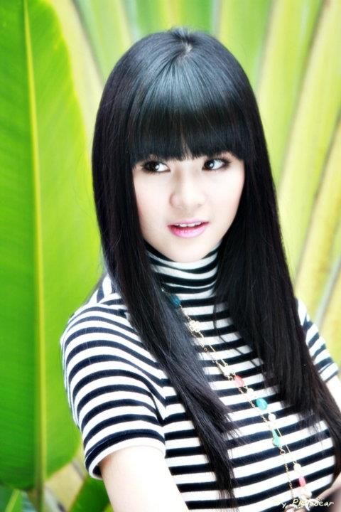 "กวาง - แอ๊ปเปิ้ล"สองสาวเดอะสตาร์ประเดิมบทร้ายในละคร"ดอกโศก"