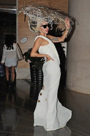 Lady Gaga ที่หน้าโรงแรมที่ NYC