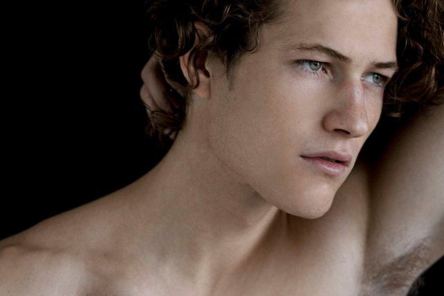 เสิิร์ฟหนุ่มมาให้จิกกัด