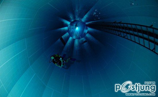 มาดูสระว่ายน้ำที่ลึกที่สุดในโลกกันคับ