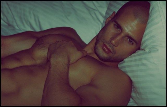 ชื่นชมใกล้ Todd Sanfield