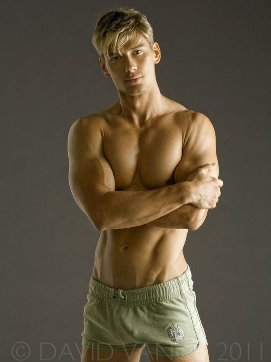 Brent Tinsley เซ็กซี่ผมทอง