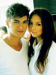 "มิว ลักษณ์นารา" ใน MVหน้าที่ของหัวใจ ของ ชิน ชินวุฒิ