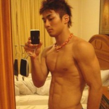 หนุ่มๆ  ในสต๊อกครั้งที่ 10 By Chay-ake