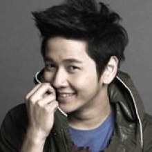 โต๋ ศักดิ์สิทธิ์ @ KAZZ vol. 6 no. 63 September 2011