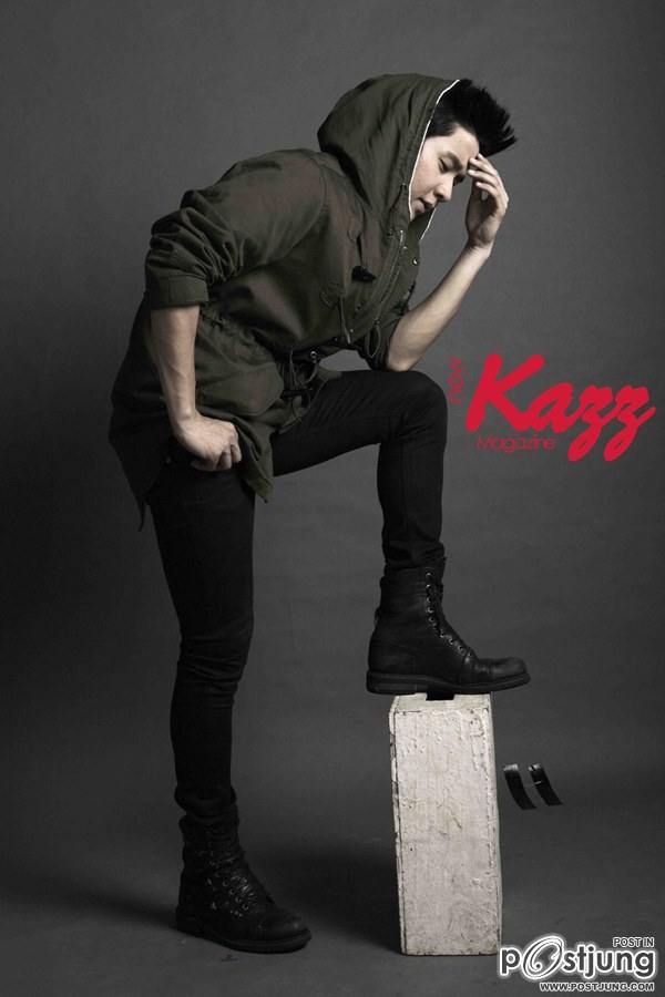 โต๋ ศักดิ์สิทธิ์ @ KAZZ vol. 6 no. 63 September 2011