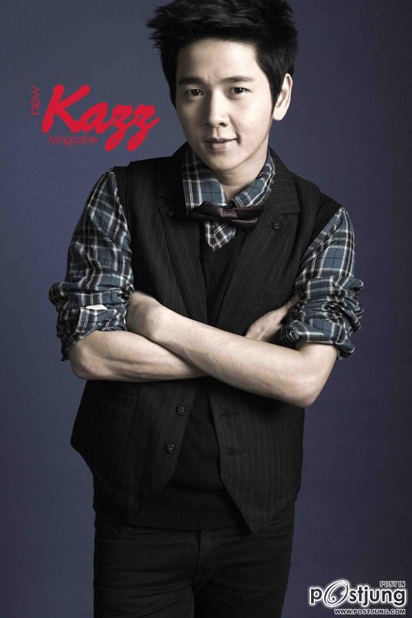 โต๋ ศักดิ์สิทธิ์ @ KAZZ vol. 6 no. 63 September 2011