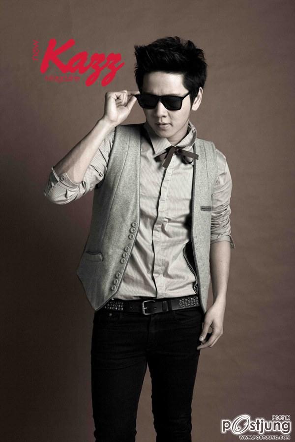 โต๋ ศักดิ์สิทธิ์ @ KAZZ vol. 6 no. 63 September 2011