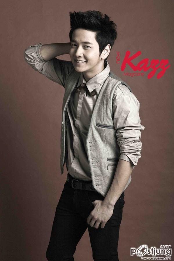 โต๋ ศักดิ์สิทธิ์ @ KAZZ vol. 6 no. 63 September 2011