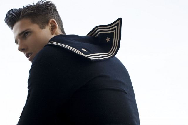 KEVIN BAKER หล่อเนี๊ยบ