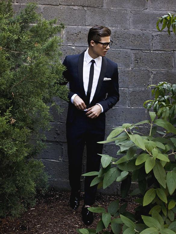 KEVIN BAKER หล่อเนี๊ยบ