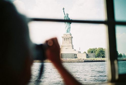 นำภาพสวยๆของเทพีสันติภาพมาให้ชมครับ
