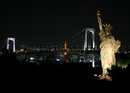 นำภาพสวยๆของเทพีสันติภาพมาให้ชมครับ