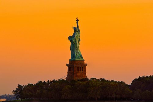 นำภาพสวยๆของเทพีสันติภาพมาให้ชมครับ